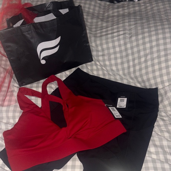 Fabletics Set - Picture 3 of 7